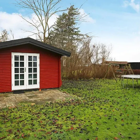 6 Person Holiday In Hyllinge